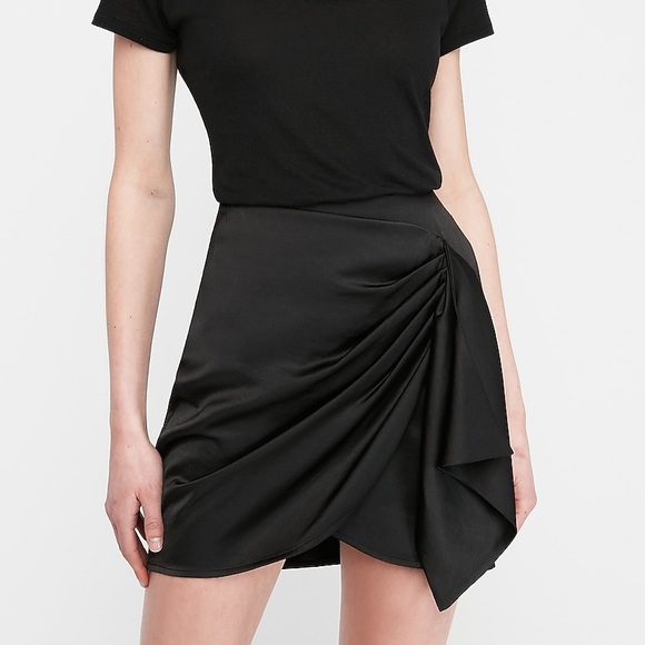 NWT Express Satin Drape Front Wrap Mini Skirt Size 8 - Picture 6 of 7